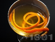 Рецепта Коктейл Мустаците на Сатаната с джин, вермут, трипъл сек и портокалов сок